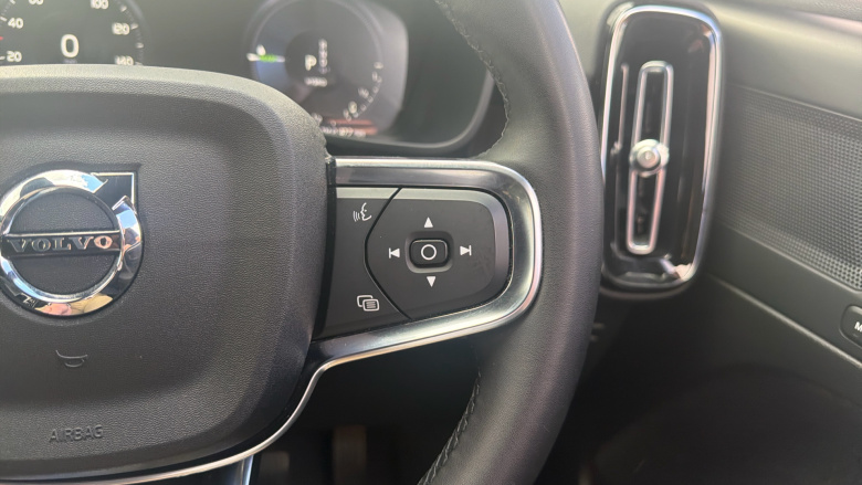 Volvo Xc40 1.5 T4 Recharge PHEV Plus Dark 5dr Auto Estate